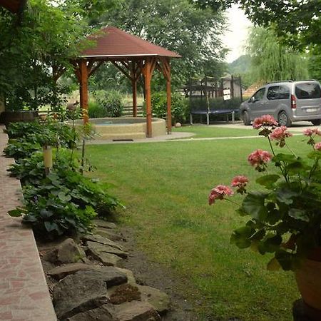 فندق Tisza-Kert Vendeghaz -Tisza-Kert Vendeghaz II Tiszafüred المظهر الخارجي الصورة
