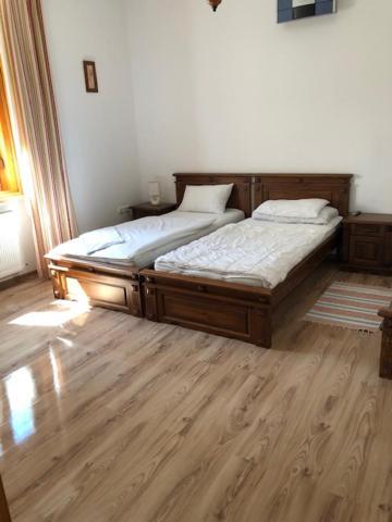 فندق Tisza-Kert Vendeghaz -Tisza-Kert Vendeghaz II Tiszafüred المظهر الخارجي الصورة