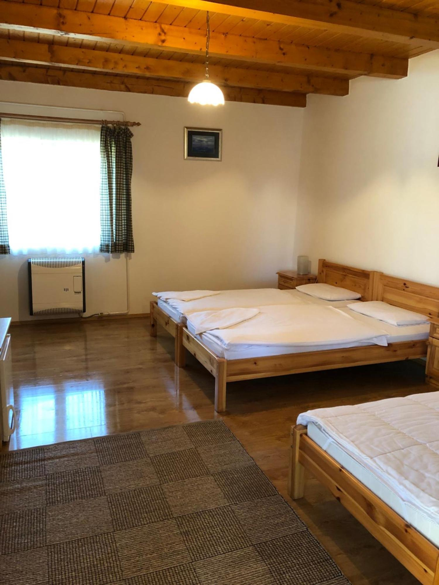 فندق Tisza-Kert Vendeghaz -Tisza-Kert Vendeghaz II Tiszafüred المظهر الخارجي الصورة